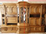 Wohnzimmer Einrichtung: Wohnzimmerschrank, Tisch und Couch-Garnitur - Heinsberg