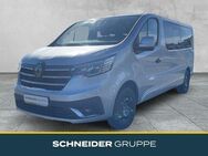 Renault Trafic, PKW Grand Evolution Blue dCi 150, Jahr 2022 - Hof