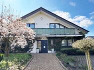 gepflegtes Komfort-Einfamilienhaus mit Einliegerwohnung in ruhiger und begehrter Wohnlage von Hiddesen - Detmold