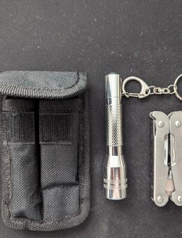 Edelstahl Multitool Set Zange Messer Schraubendreher Öffner Lampe Gürteltasche - Hamburg