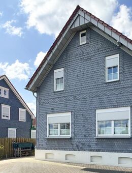 Fachwerkhaus mit Einliegerwohnung & Halle | Traumgrundstück | Energie B (71,6 kWh) - Burscheid