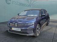 Renault Megane, E-Tech elektrisch, Jahr 2023 - München