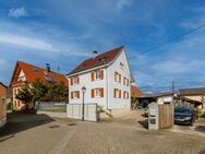 Teilsaniertes Zweifamilienhaus mit großem Garten & Wirtschaftsgebäude im Angebotsverfahren - Teningen