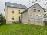 Freist. 4-Fam.-Haus mit viel Wohnfläche und großem Grundstück - Bochum