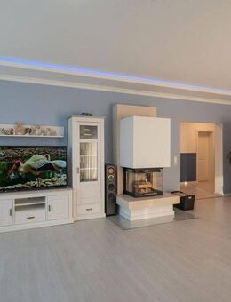 Einfamilienhaus mit viel Wohnraum , auch für 2 Generationen - Satteldorf