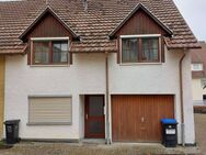 Hübsche kleine Doppelhaushälfte mit integrierter Garage - Ehingen (Donau)