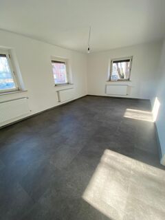 ruhige 3 Zimmer Wohnung - bitte Bewerbungsbogen ausfüllen