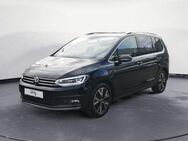 VW Touran, 1.5 TSI Highline, Jahr 2024 - Bühl