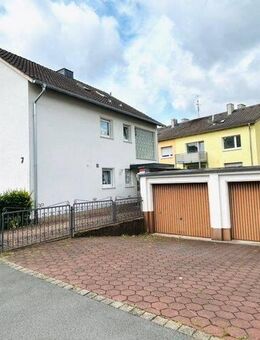 Attraktives Zweifamilienhaus in zentraler Lage Nähe Sauerlandpark - Hemer