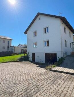 Zweifamilienhaus auf Erbpachtgrund in Pleiskirchen - Pleiskirchen