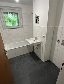 Frisch saniert: Weitläufige 3-Zimmer-Wohnung mit Balkon - Garmisch-Partenkirchen