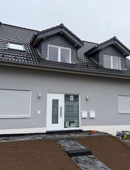 Hochwertige Neubauwohnung im DG eines ZFH in Marienheide-Müllenbach - Marienheide