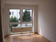 Helle 3-Zimmer-Wohnung, 2.OG mit Aufzug, Loggia, Tiefgaragenstellplatz und Keller zu verkaufen! - Chemnitz