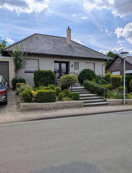 Renovierte 4 - ZKB Wohnung mit Gartenanteil in einer der schönsten Lagen von Steinfeld - Am Ziegeleiteich - Steinfeld (Oldenburg)
