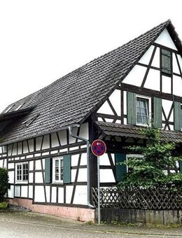 Charmantes Fachwerkhaus mit 3 WE und traumhafter Gartenanlage - Kehl