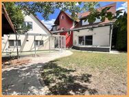 Stilvolles 241 qm Einfamilienhaus mit Luxusausstattung und großer 100 qm Garage für Autoenthusiasten - Schwabach