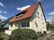 Zweifamilienhaus mit Garage und großem Garten (Baugrundstück) - Gunzenhausen