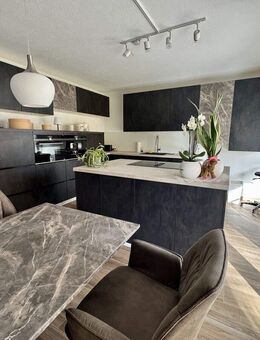 Wohnen Am Park - 3,5 Zimmerwohnung im EG mit eigenem Garten und überdachter Terrasse - Deggingen