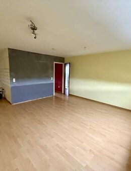 Kapitalanleger aufgepasst: renovierungs- & sanierungsbedürftige 1-Zimmer-Whg mit Stellplatz - Linkenheim-Hochstetten
