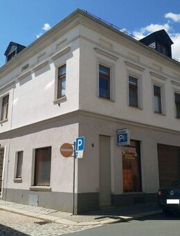 Mehrfamilienhaus in Elsterbergs Zentrum, insges. 460 m² Wohnfläche, davon 80 m² vollständig saniert - Elsterberg