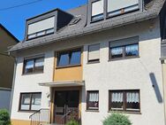 Bezugsfreie 4 Zimmer-Eigentumswohnung mit Balkon und PKW-Stellplatz in einem gepflegten Vierfamilienhaus - Boppard