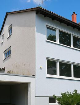 Sehr gut ausgestattetes Einfamilienhaus mit EBK, Balkon und sonniger Gartenterrasse - Filderstadt