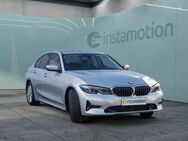 BMW 330, , Jahr 2021 - München