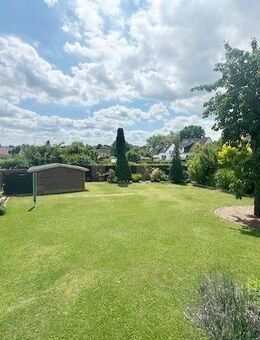 Charmantes Zweifamilienhaus in Top-Lage - mit Kamin, Fußbodenheizung & weitläufigem Garten - Bergkamen