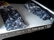 Bett mit oder ohne Matratze abzugeben - Essen