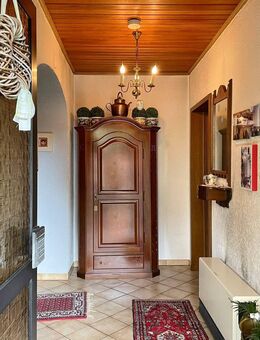 **Kleines Wohn- oder Ferienhaus mit Carport in der Eifel** - Rommersheim
