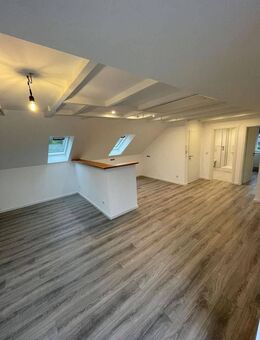 Komplett renoviertes Mehrfamilienhaus in schöner Hanglage mit 4 Wohnungen zu verkaufen - Bilshausen