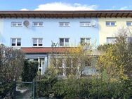 Kleines Reihenmittelhaus, ca. 83 m² Wohnfläche, 3-Zimmer mit Südgarten und PKW-Einzelgarage in ruhiger und beliebter Lage von Erlangen-Büchenbach - Erlangen