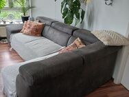 Wildleder Couch mit Schlaffunktion und Kopflehnen - Prenzlau