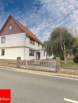 Bauernhof mit Wohnhaus, Stallungen und Scheune - Wahlhausen