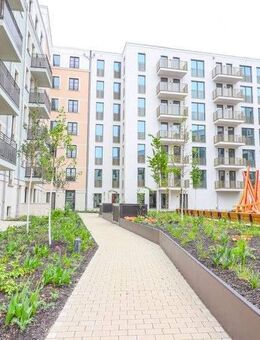Stilvoll wohnen mit lichtdurchfluteten Räumen, Balkon und moderner Einbauküche - einziehen & genießen - Dresden