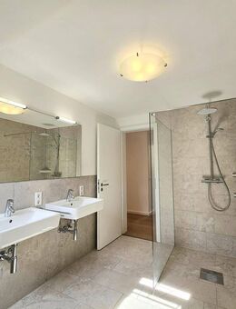 Altbau trifft Luxus mit Panoramablick über den Kirchplatz - Borken