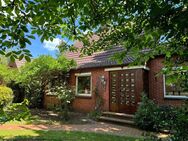 EINFAMILIENHAUS MIT BAUGRUNDSTÜCK, KAMIN UND GARAGE IN AURICH RAHE - Aurich