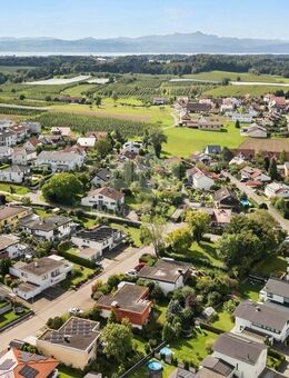 Mehr Platz für Ihre Träume - Freistehendes Einfamilienhaus mit ELW in ruhiger Lage am Pfaffenberg - Oberteuringen