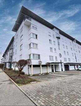 Waiblingen: Penthousewohnung mit schöner Raumaufteilung und großzügiger Terrasse - Waiblingen