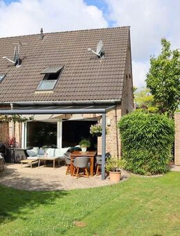 PROVISIONSFREI - TOP-LAGE - TOP-Zustand, BJ. 2003, 4 ZIMMER, TAGESLICHTBAD aus 2016, GARTEN, GARAGE! - Meerbusch