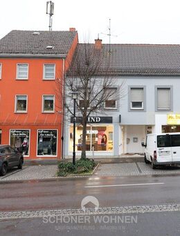 Losheim-Zentrum: Geschäftshaus mit Wohnung, 1A-Lage mit Parkmöglichkeiten - Losheim (See)