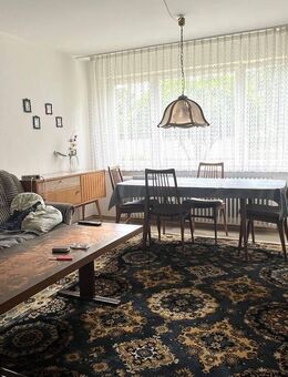 Renovierungsbedürftige 3 Zimmer Wohnung in ruhiger Wohnlage mit Blick ins Grüne - Ravensburg