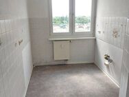 Schöne Stilvolle sonnige 2-R.-Wohnung in Dessau im 4.OG,48,60m2 mit BLK.zu vermieten. - Dessau-Roßlau