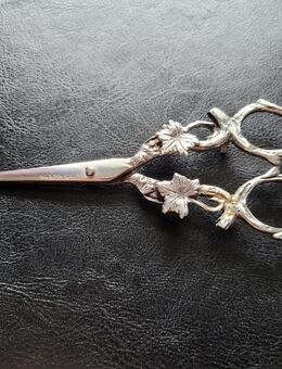 Schere aus 830er Silber - edel - Wein - Blätter – Schweden - 5,8 x 12,5 cm - 1900 - Berlin