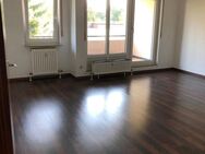 3-Zimmer-Wohnung mit zwei Balkonen, Einbauküche und TG in Stuttgart-Rohr - Stuttgart