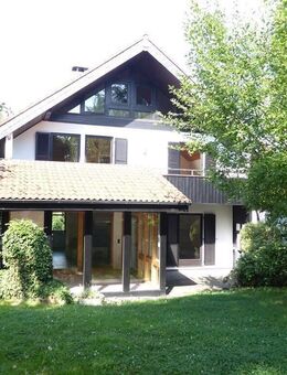 Einladend und charmant! Attraktives Wohlfühlhaus mit idyllischem Garten in Dipperz OT - Dipperz