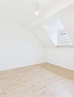 Renditestarkes Investment: Stilvolle Dachgeschosswohnung in Top-Lage - Essen