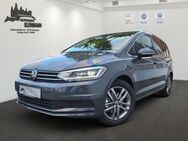 VW Touran, 1.5 TSI EU6e Comfortline, Jahr 2024 - Hechingen