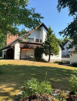 Unikat! Idyllisch gelegenes Architekten 1-2 FH mit Einliegerwohnung und TOP Verkehrsanbindung - Wendelstein