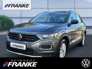 VW T-Roc, 1.0 TSI Style, Jahr 2021 - Radeberg